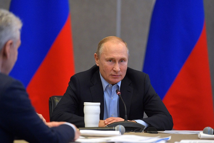 Владимир Путин проводит расширенное заседание президиума Государственного совета в Ялте