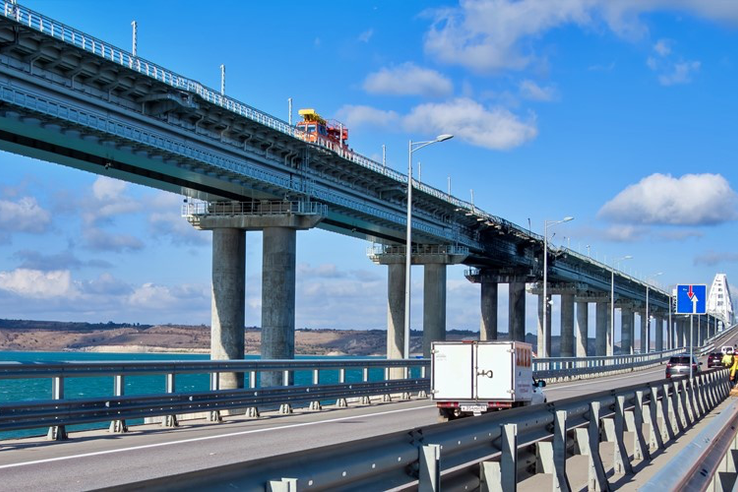 Марат Хуснуллин намерен ускорить восстановление железнодорожной части Крымского моста