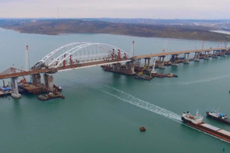 Строители завершили монтаж автодорожных пролётов Крымского моста