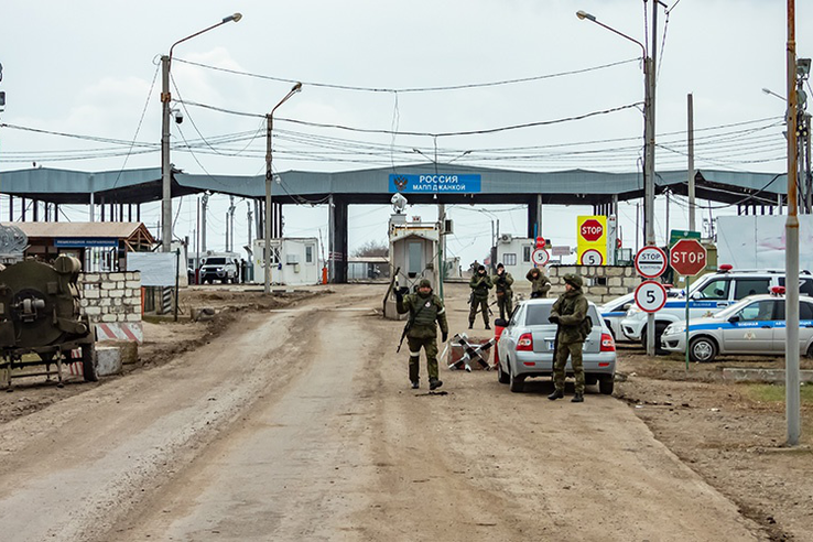 Сергей Шойгу сообщил об открытии сухопутного автомобильного коридора в Крым