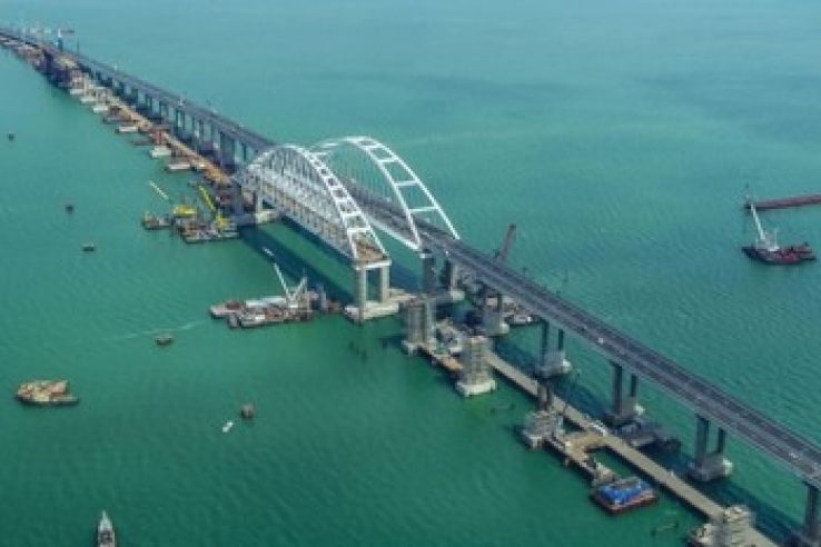Президент России в прямом эфире открыл Крымский мост