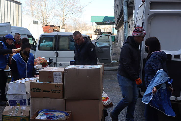 Крым подготовил к отправке еще 44 тонны гуманитарной помощи для беженцев с Донбасса