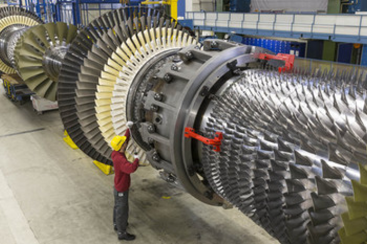 Российские специалисты успешно запустили первую турбину новой ТЭС под Симферополем