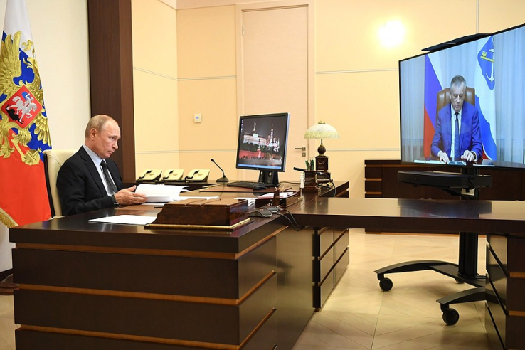 Рабочая встреча Президента России с губернатором Ленинградской области